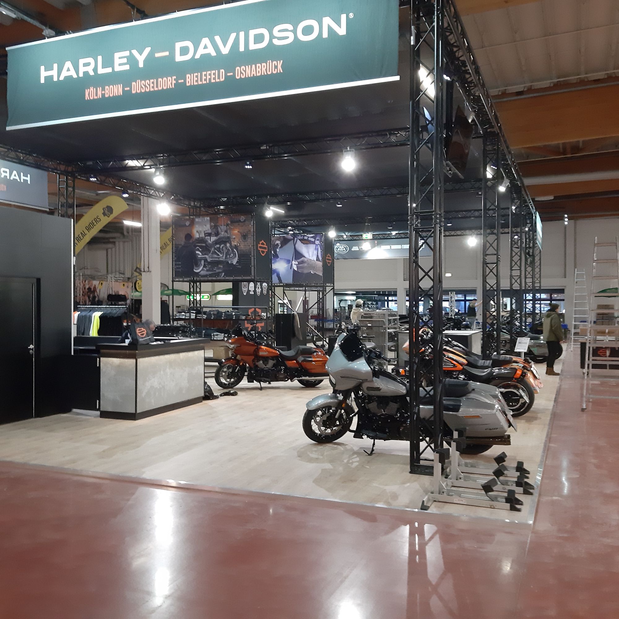 Loungebereich und Kundenberatung für Harley-Davidson